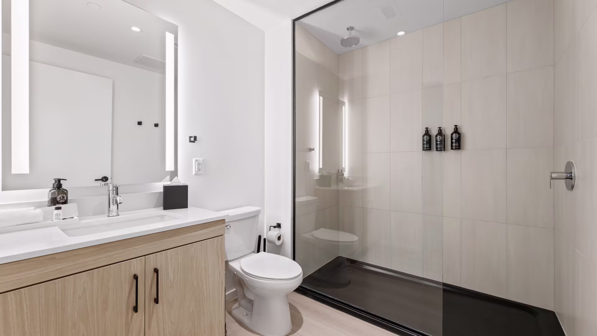 Forme Houston Studio Bath